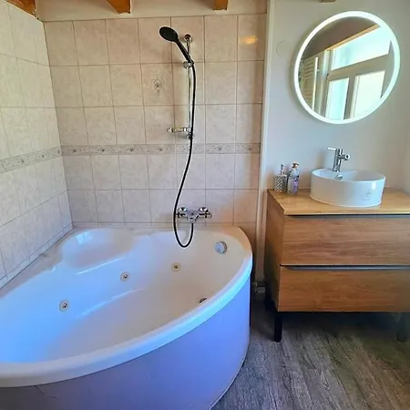 F2 Vue Incroyable Sur Avec Jardin Avec Balneo Et 400m Centre * جوراردُميه