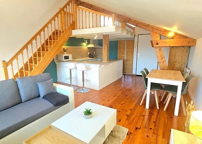 F2 Vue Incroyable Sur Avec Jardin Avec Balneo Et 400m Centre Apartmán *